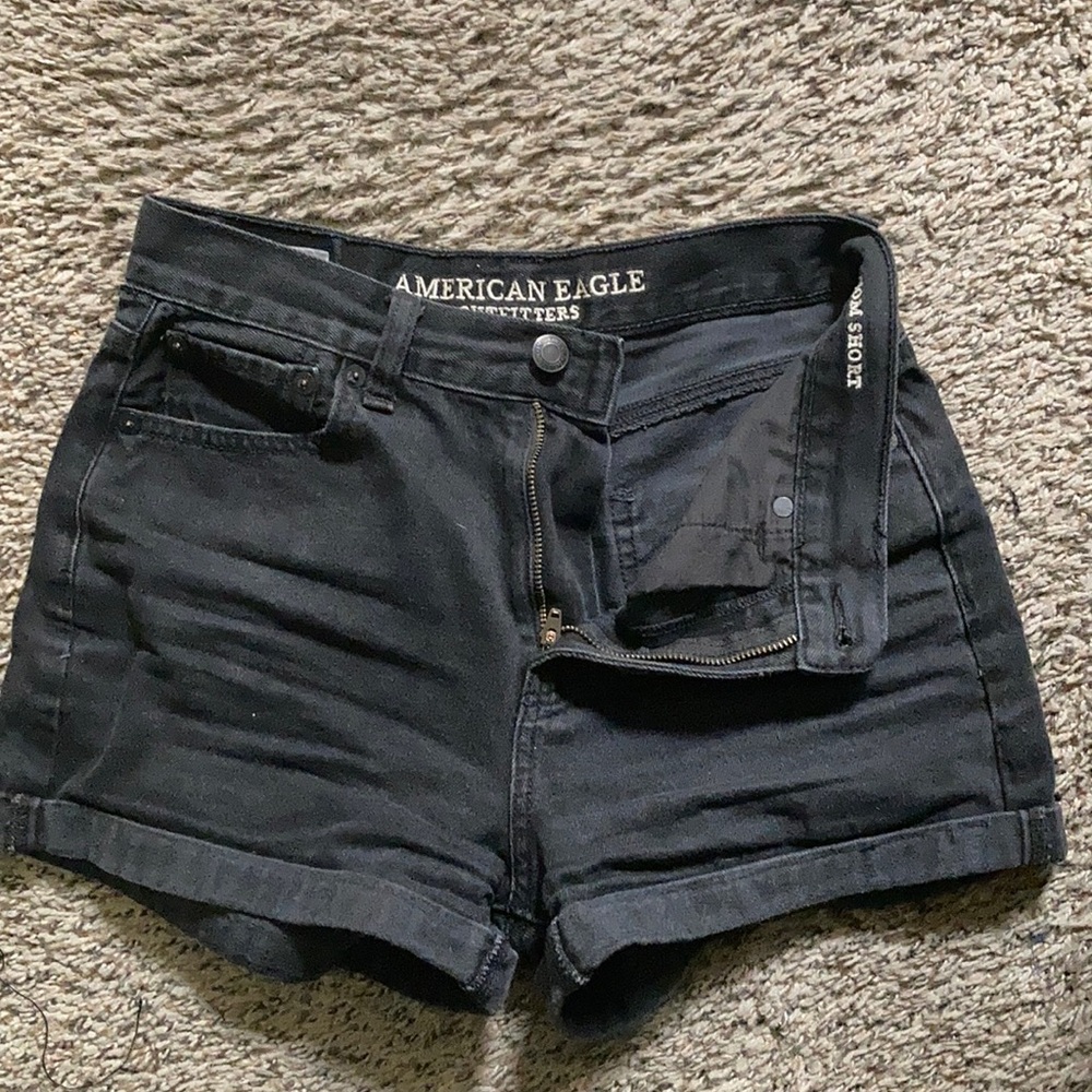 American Eagle high rise jean Mom Short sewed cuff